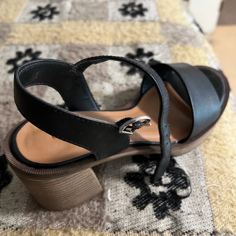 Lucky Brand Sandal